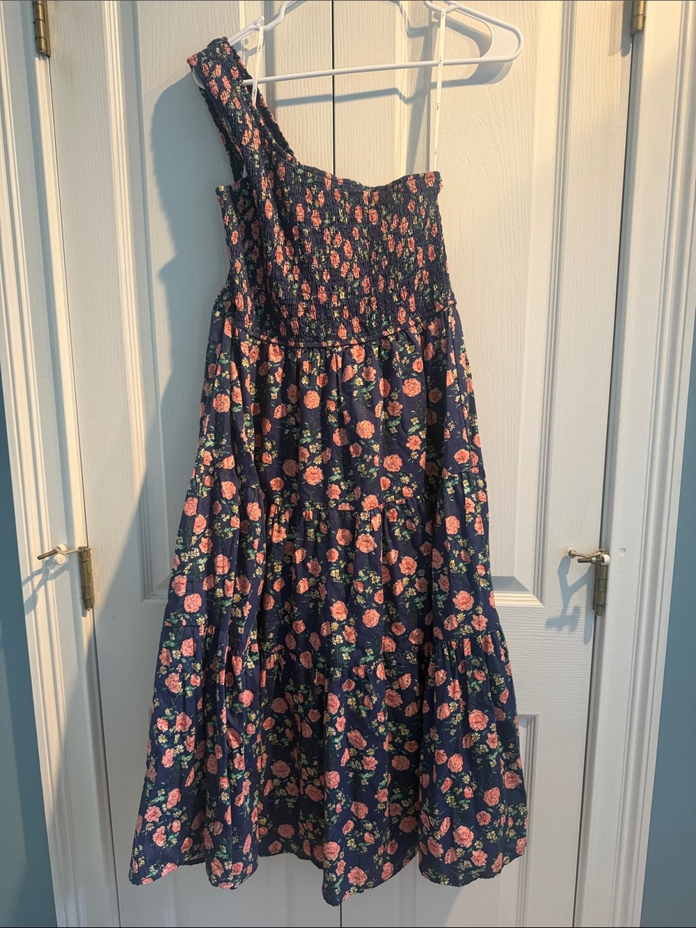 Lulu’s Womans Navy Floral Tiered Midi One-Shoulder Sundress